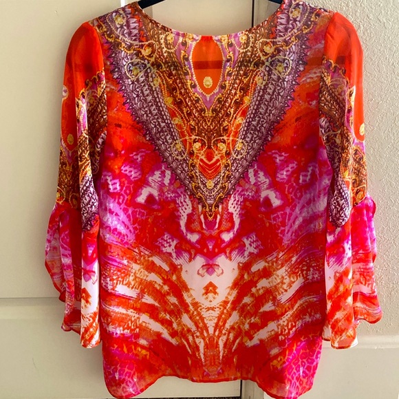 💕Beautiful Colorful Sheer Top💕 - Picture 3 of 3